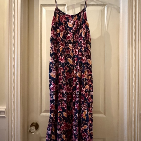 Old Navy Dresses & Skirts - Floral Maxi Dress